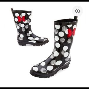 Minnie Mouse Rain Boots Size 8 NWT
